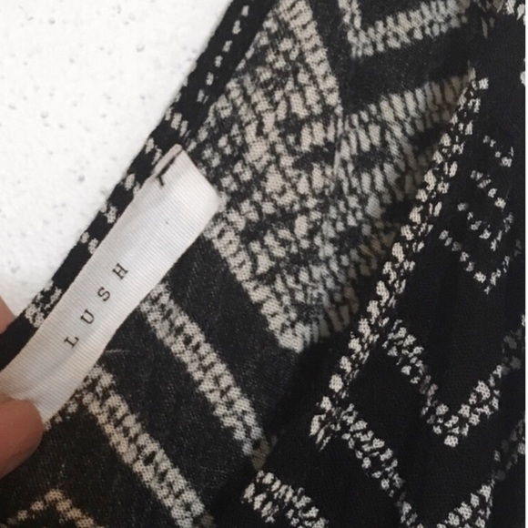 Lush side slit tank tunic - Picture 2 of 5